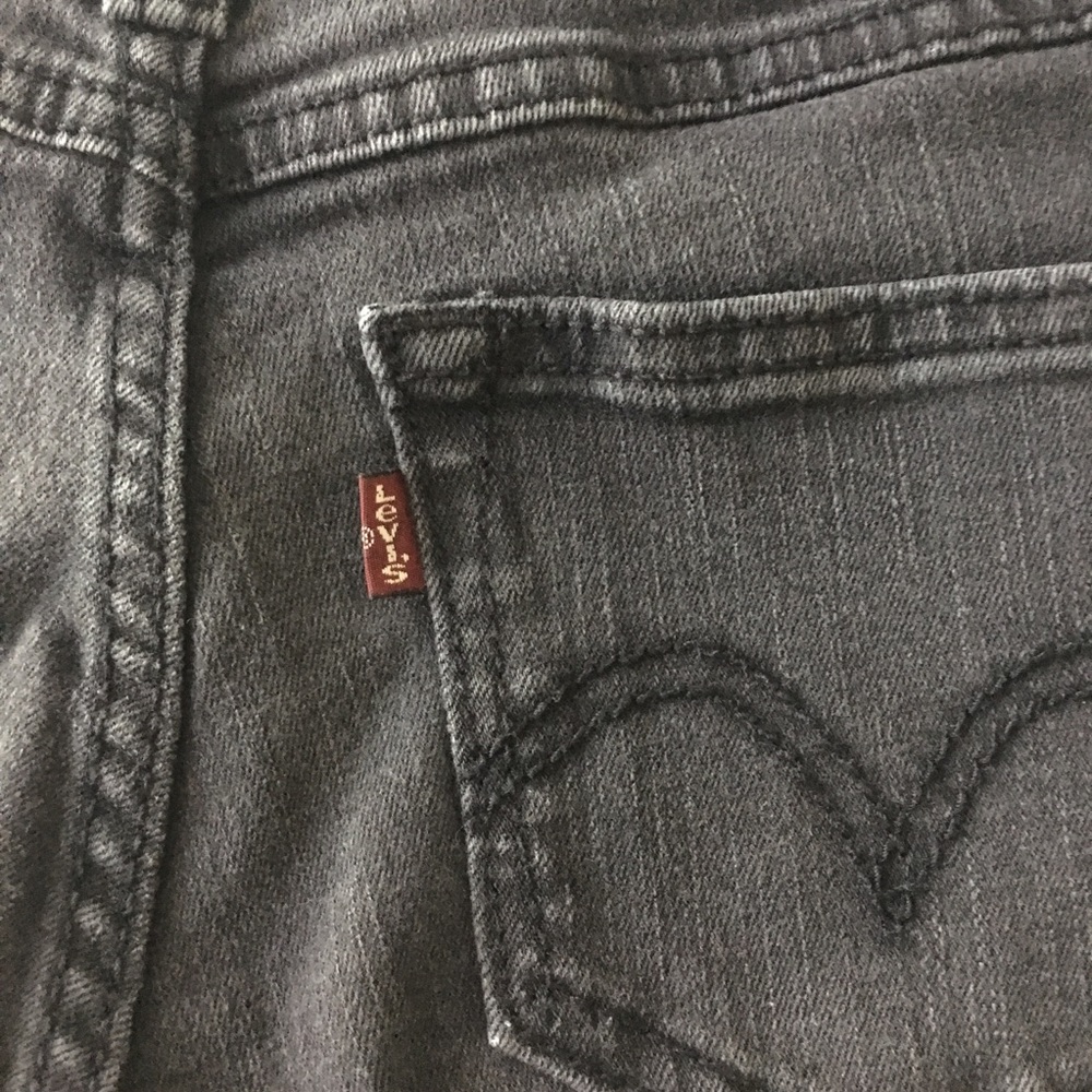 Black Levi’s Jean Shorts